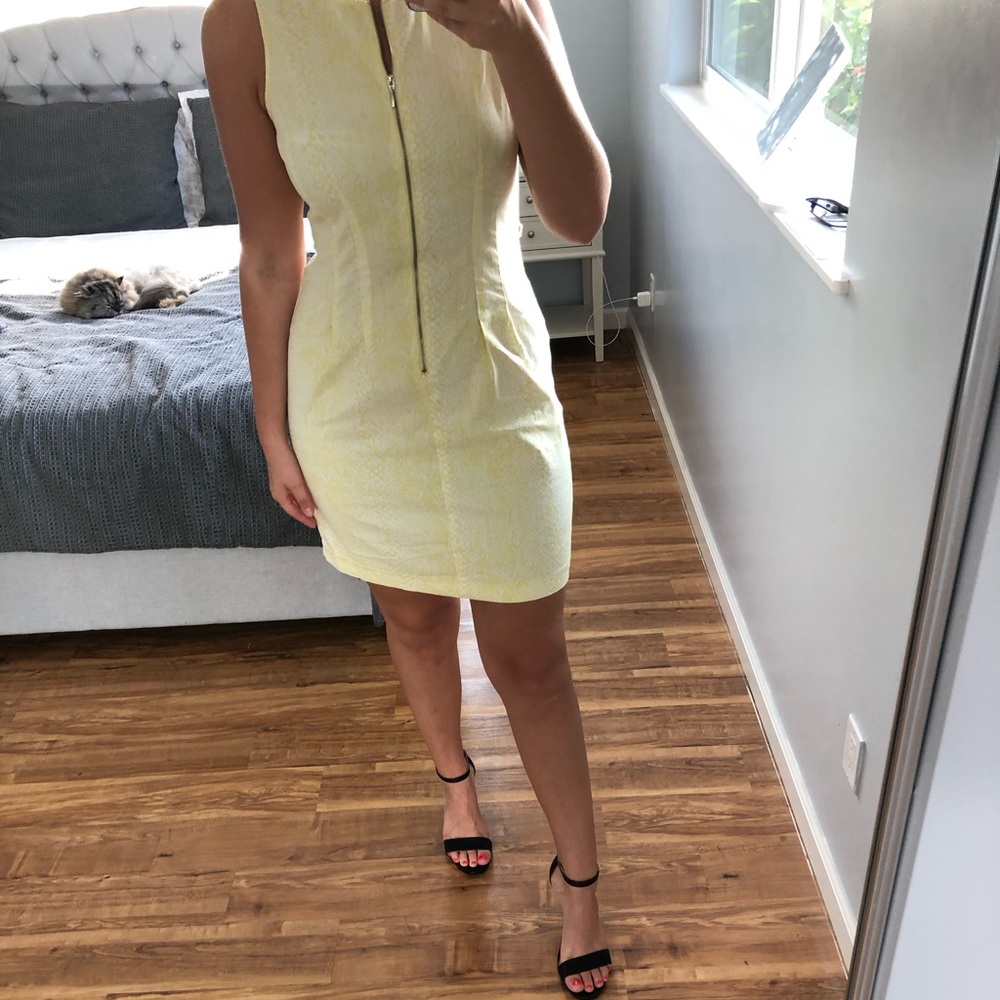 Size 6 yellow/white python print dress
